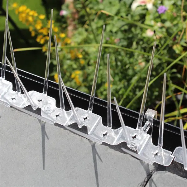 Defender-Gutter-Spikes-in-plcae_600x600